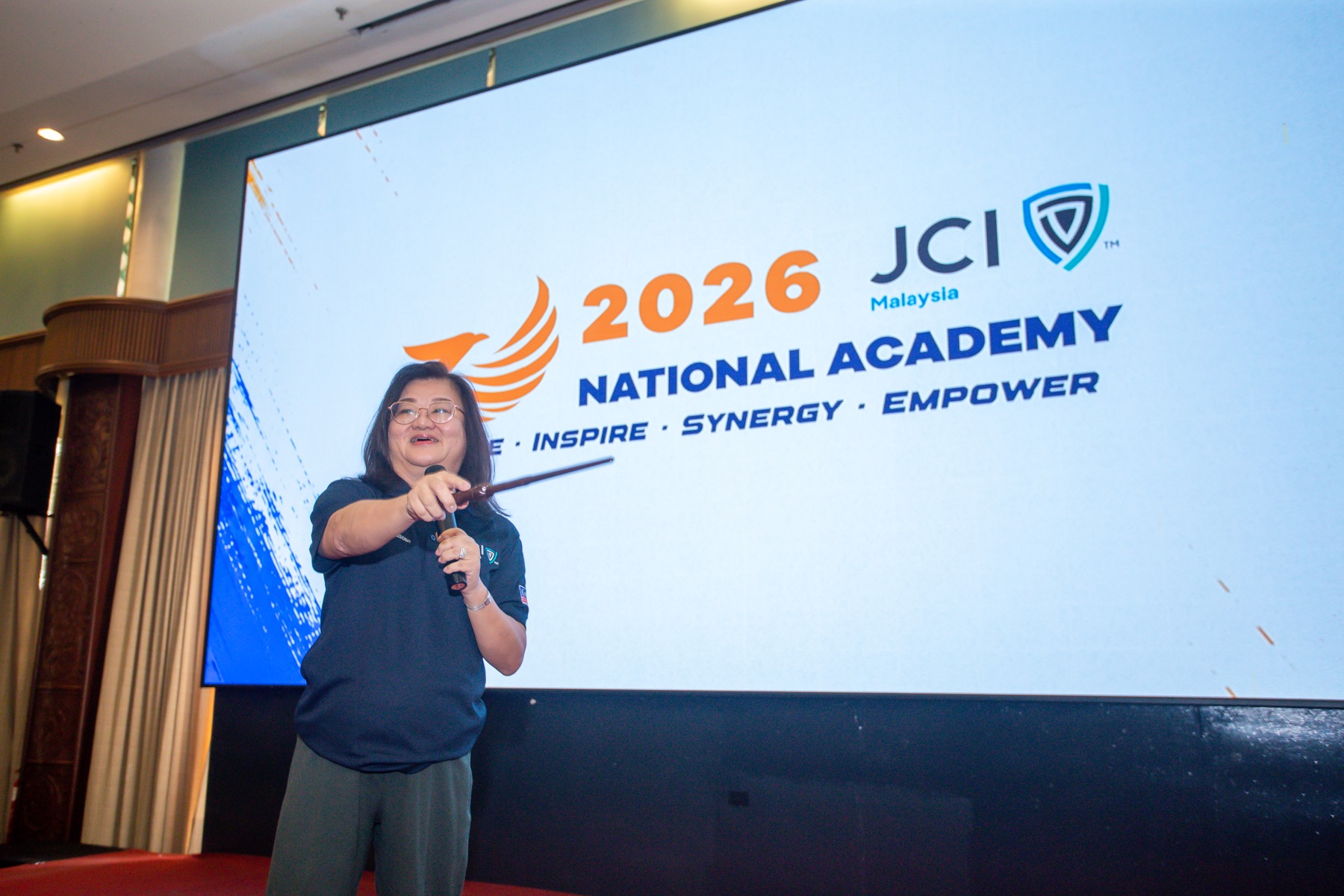 Head Trainer PNP Velvet Ooi addressing the Academians