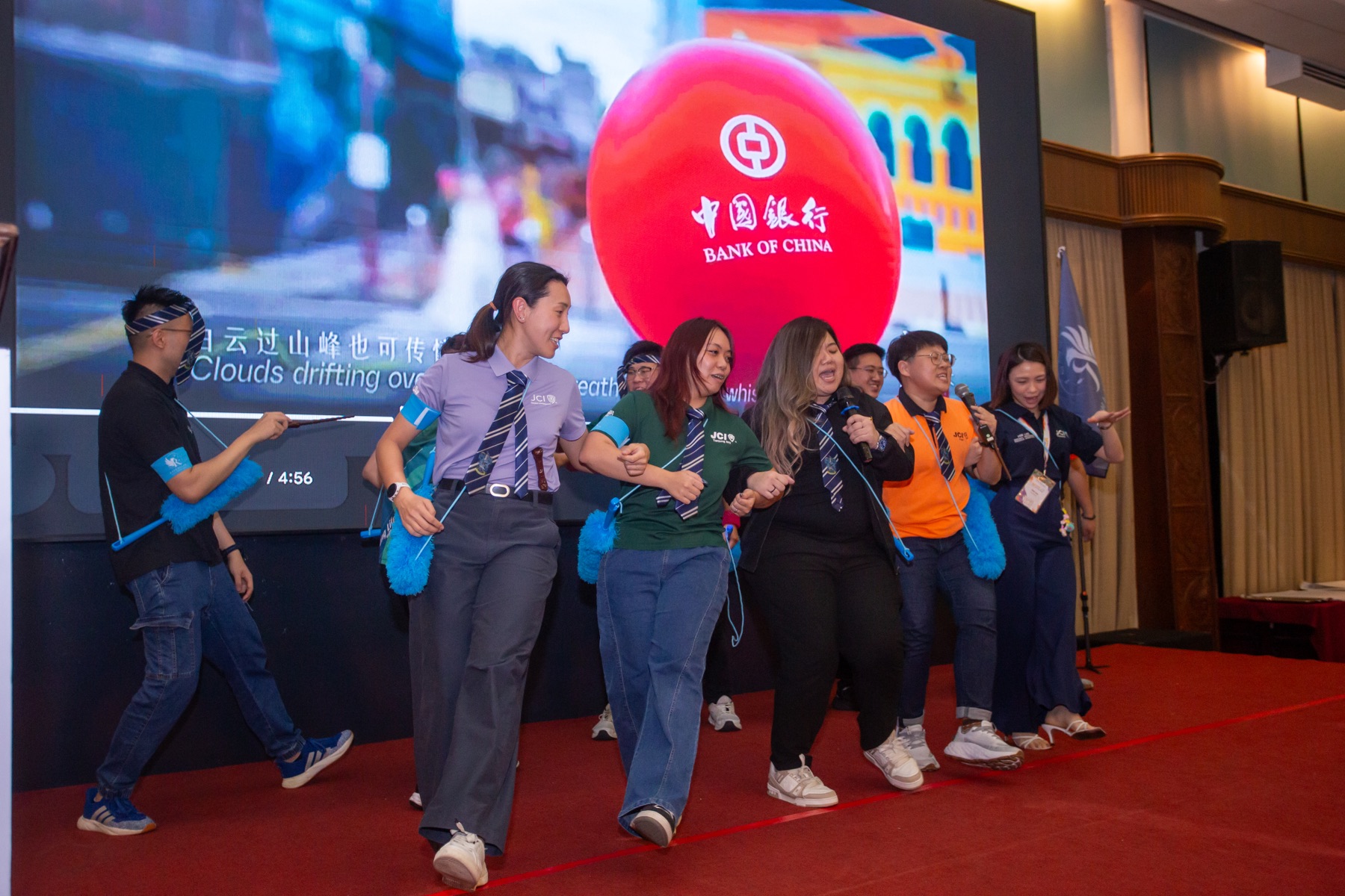 A team performing together during the evening module