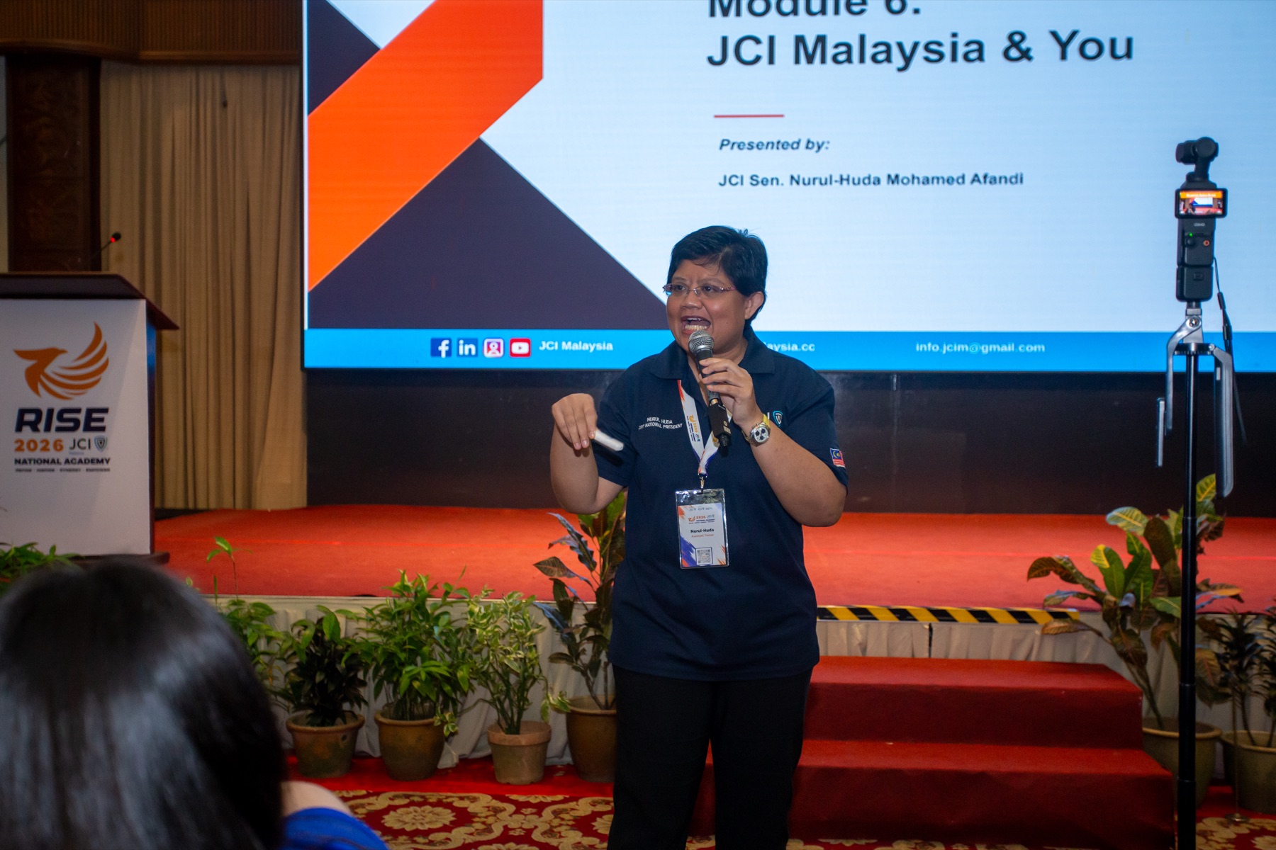 Assistant Trainer Nurul Huda presenting JCI Malaysia and You