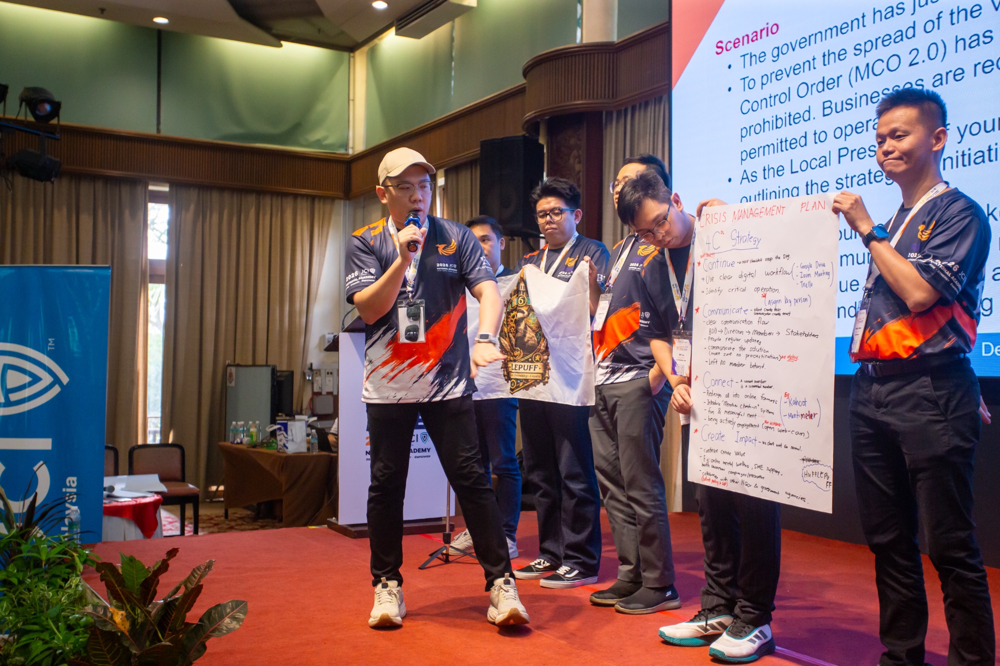 Team presenting a crisis plan